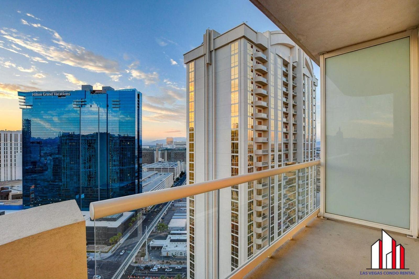 Mgm Signature-30-705 F1 Track & Strip View Balcony Las Vegas Dış mekan fotoğraf
